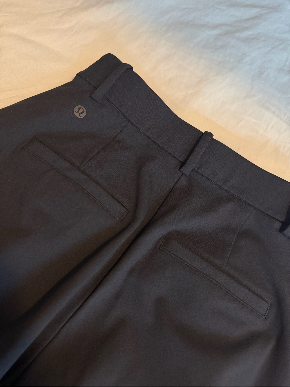 Lululemon Daydrift Pleated High-Rise Short 7" - Picture 9 of 9